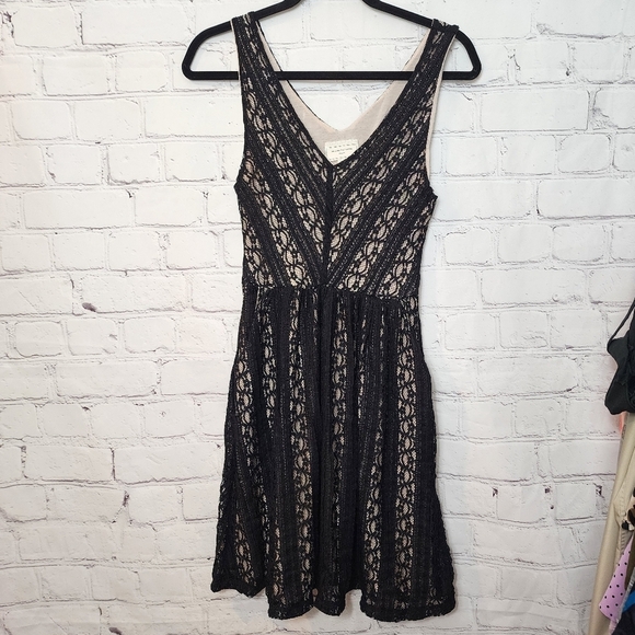 Moulinette Soeurs Dresses & Skirts - Moulinette Soeurs lace dress size XS